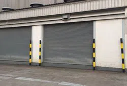 Rockville Garage Doors Store Rockville, MD 301-327-3135 - rolling-garage-side